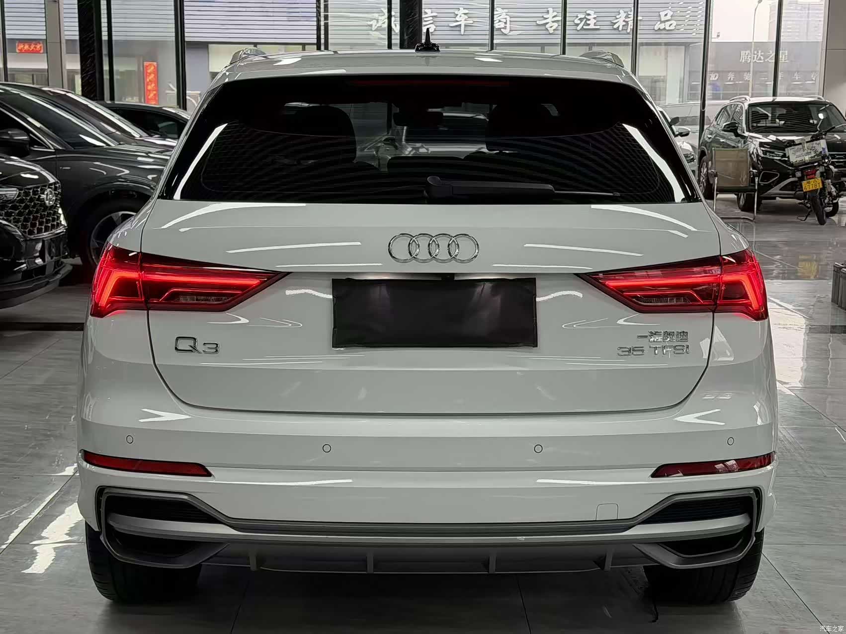Audi Q3, 2022 10