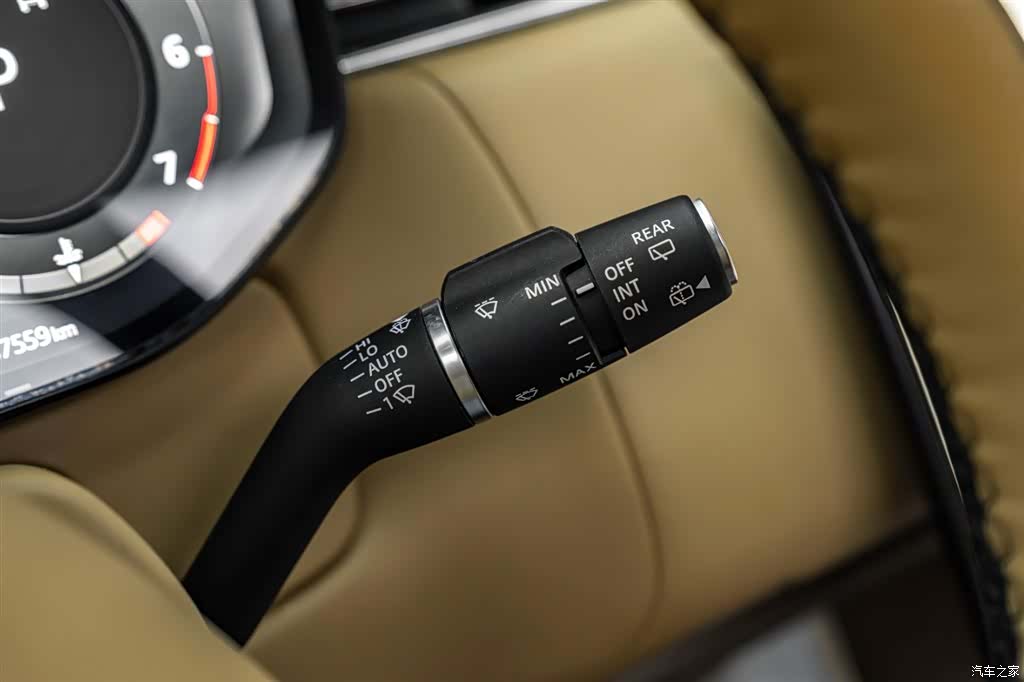Land Rover Range Rover, 2025 12