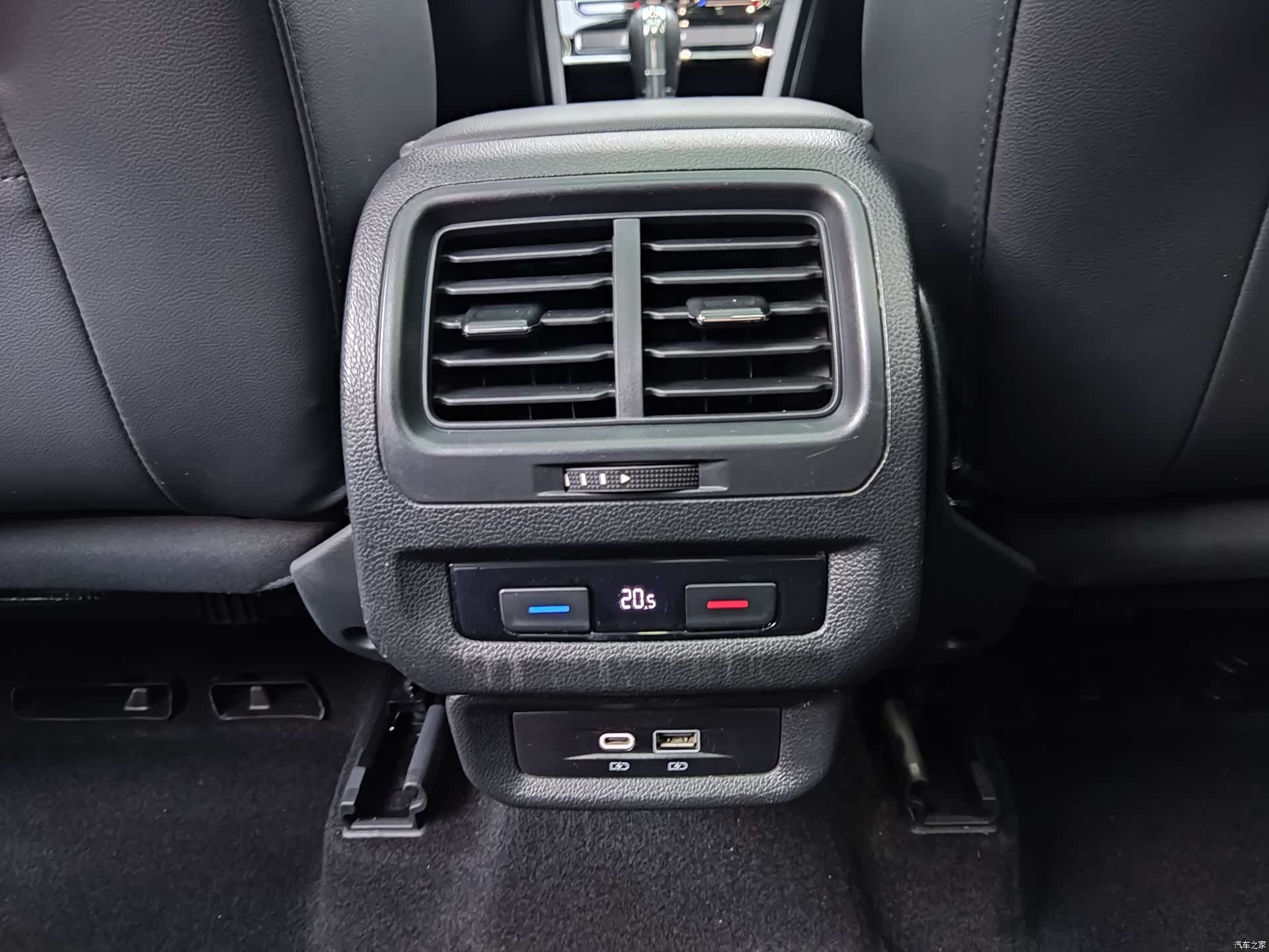 Volkswagen L, 2020 12