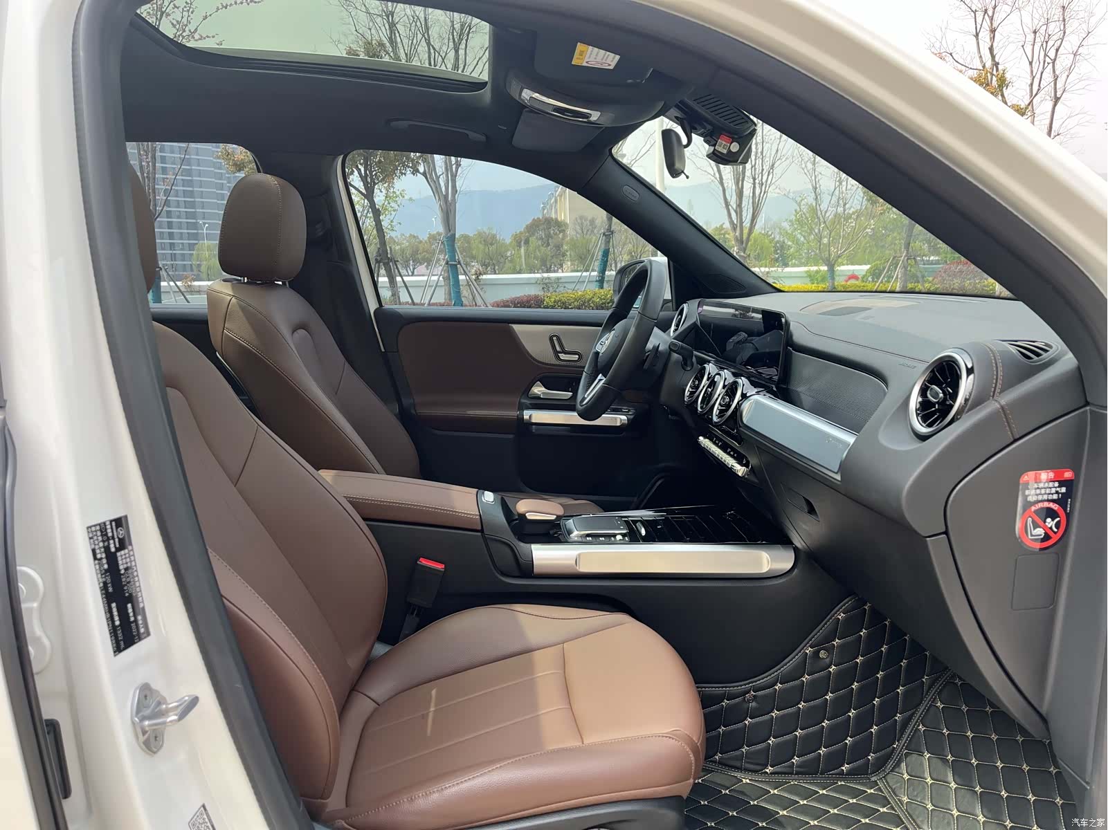Mercedes-Benz GLB, 2023 10