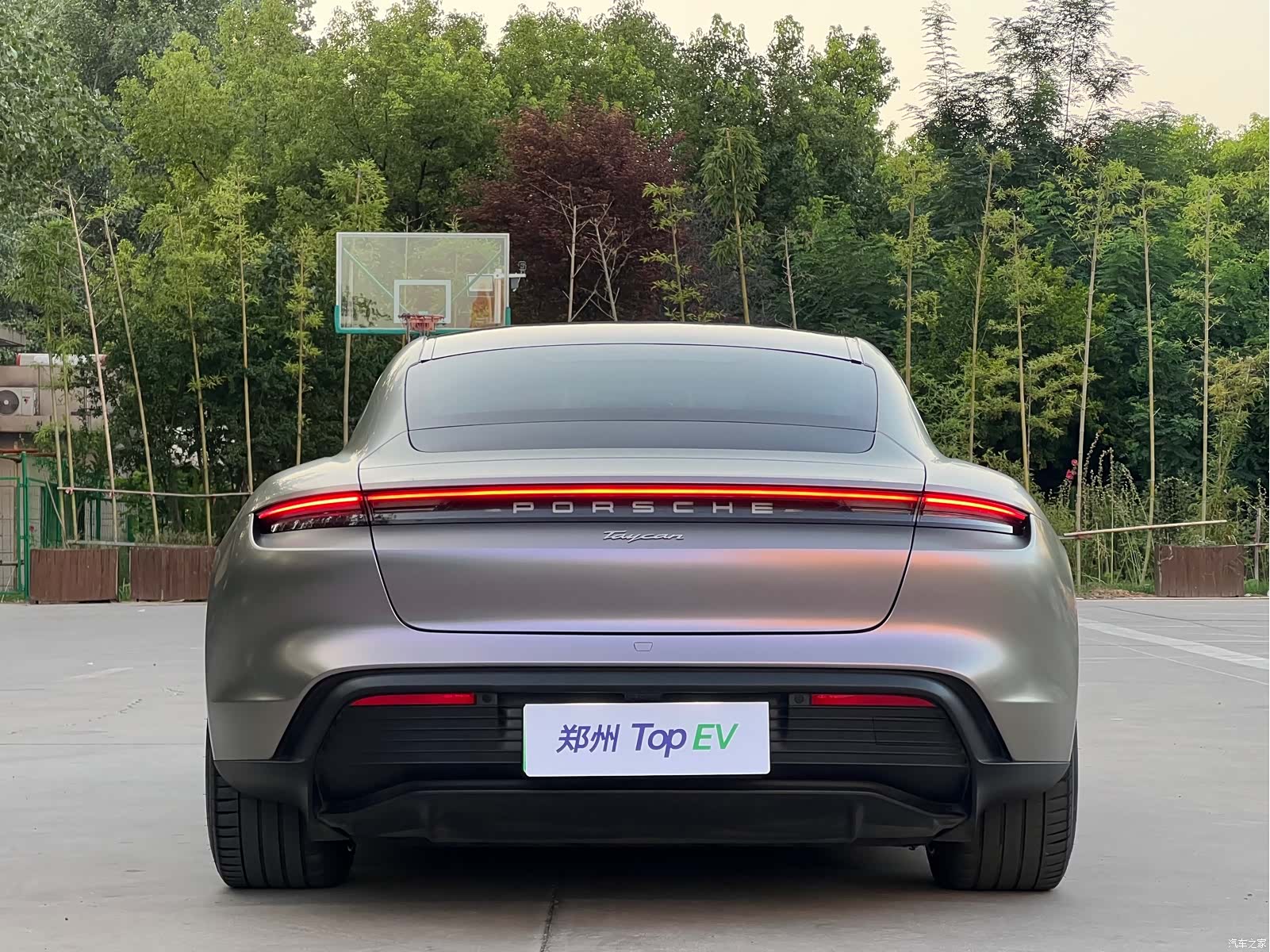 Porsche Taycan, 2021 4