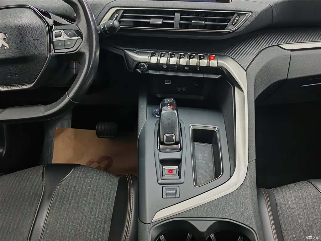 Peugeot 5008, 2017 13