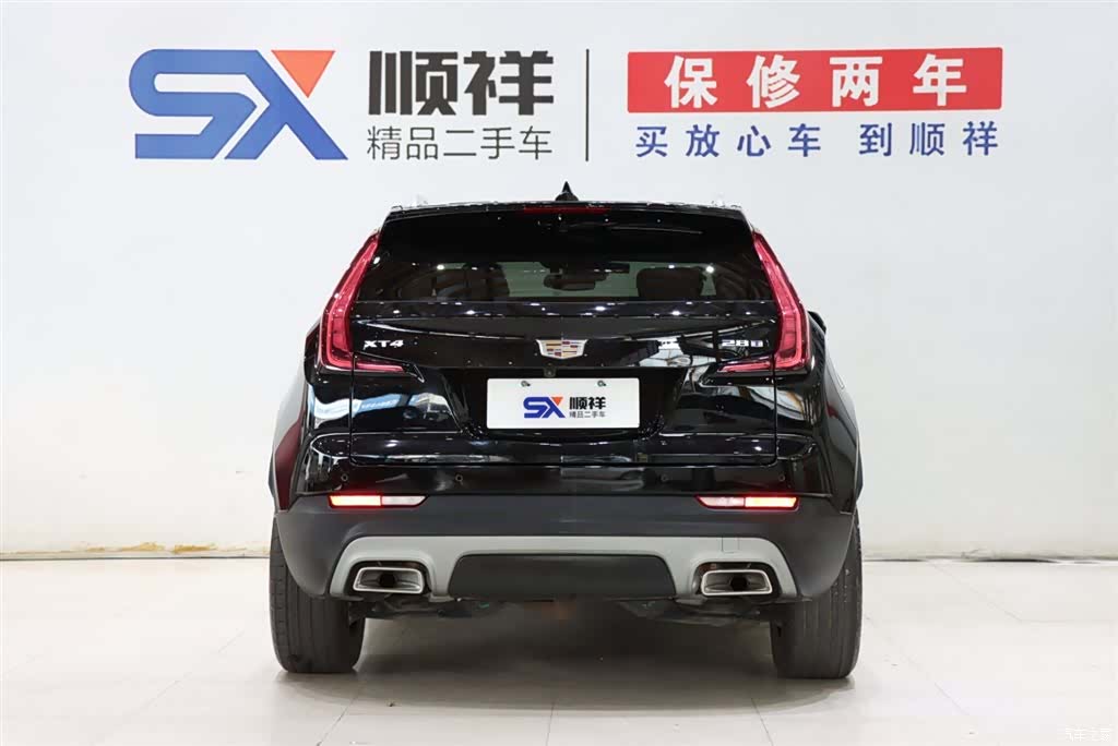 Cadillac XT4, 2022 все фото