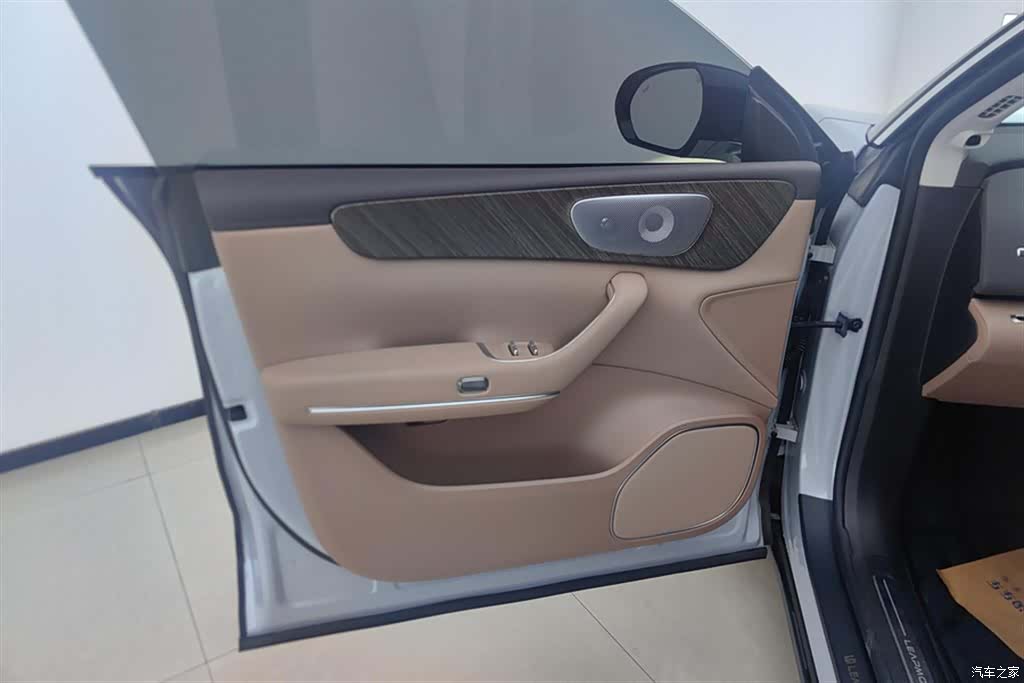 Leapmotor C11, 2025 7