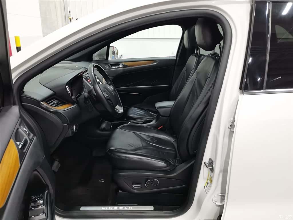 Lincoln MKC, 2019 10