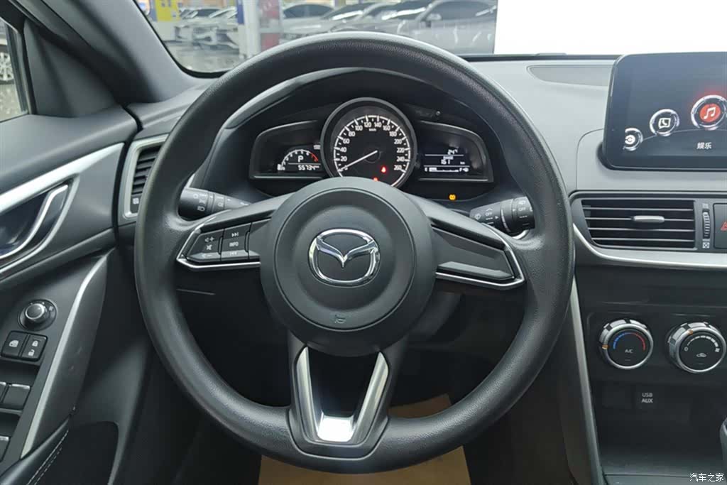 Mazda CX-4, 2019 15