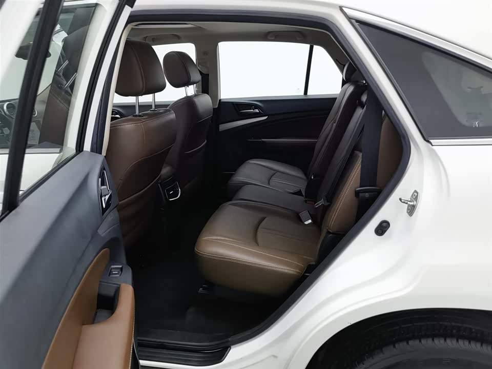 BYD S7