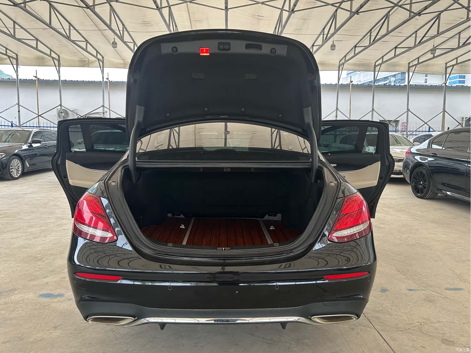 Mercedes-Benz E-Class, 2017 11