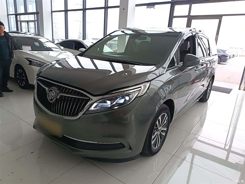 Buick GL8, 2017 1