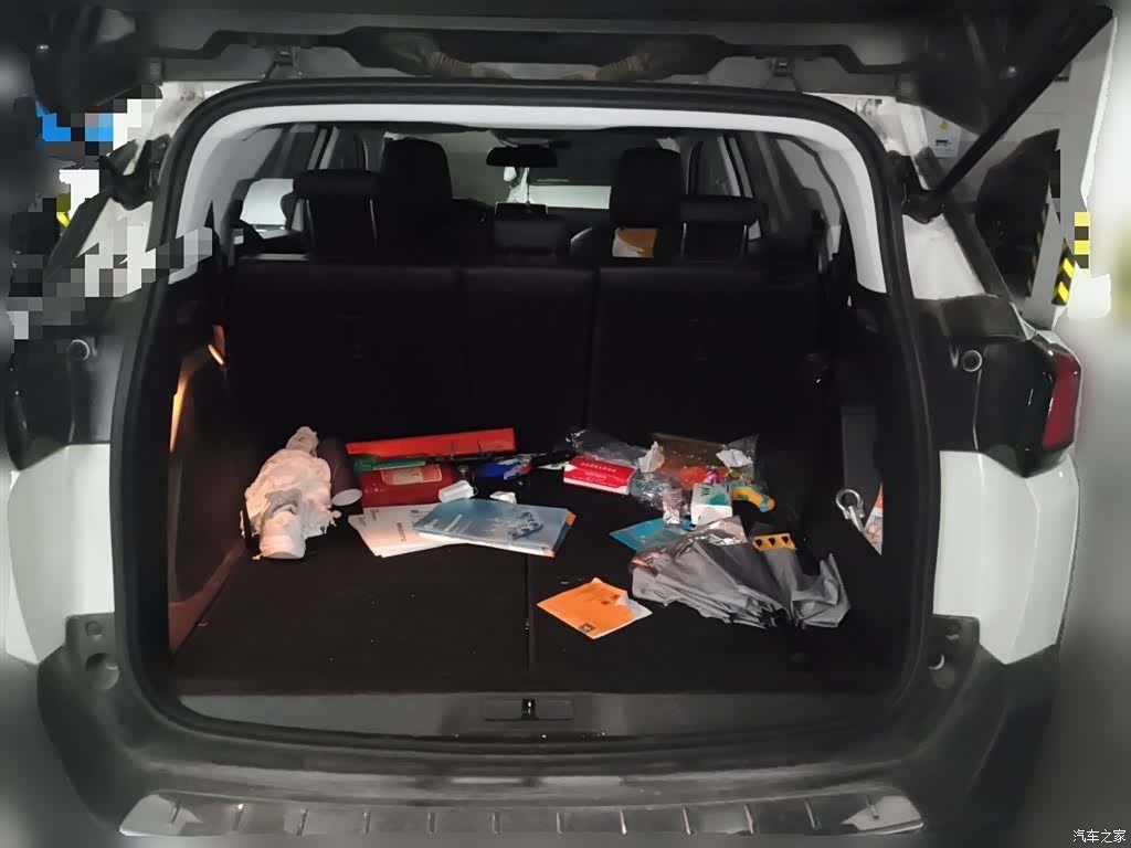 Peugeot 5008, 2017 15