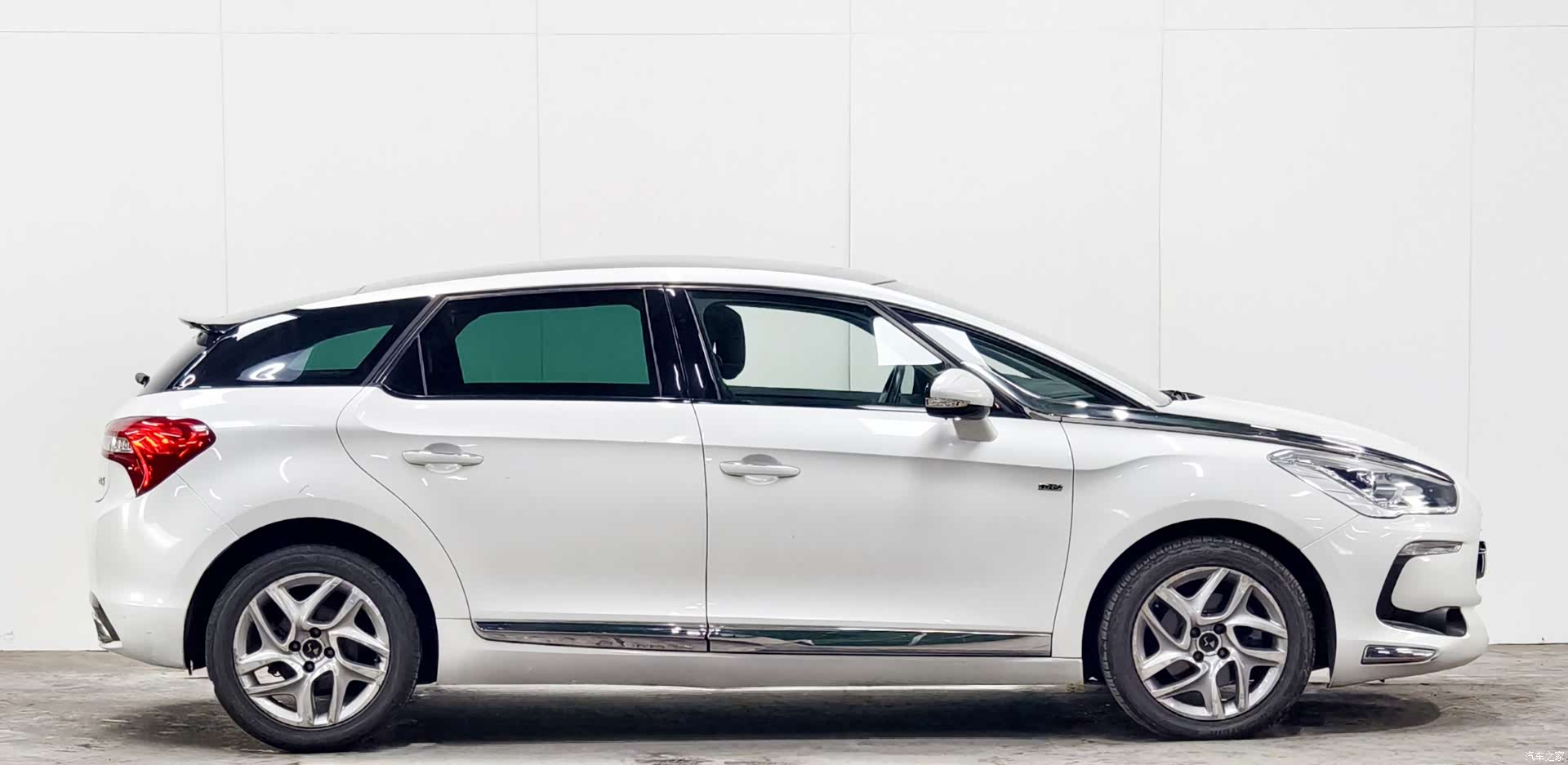 DS THP160, 2015 8