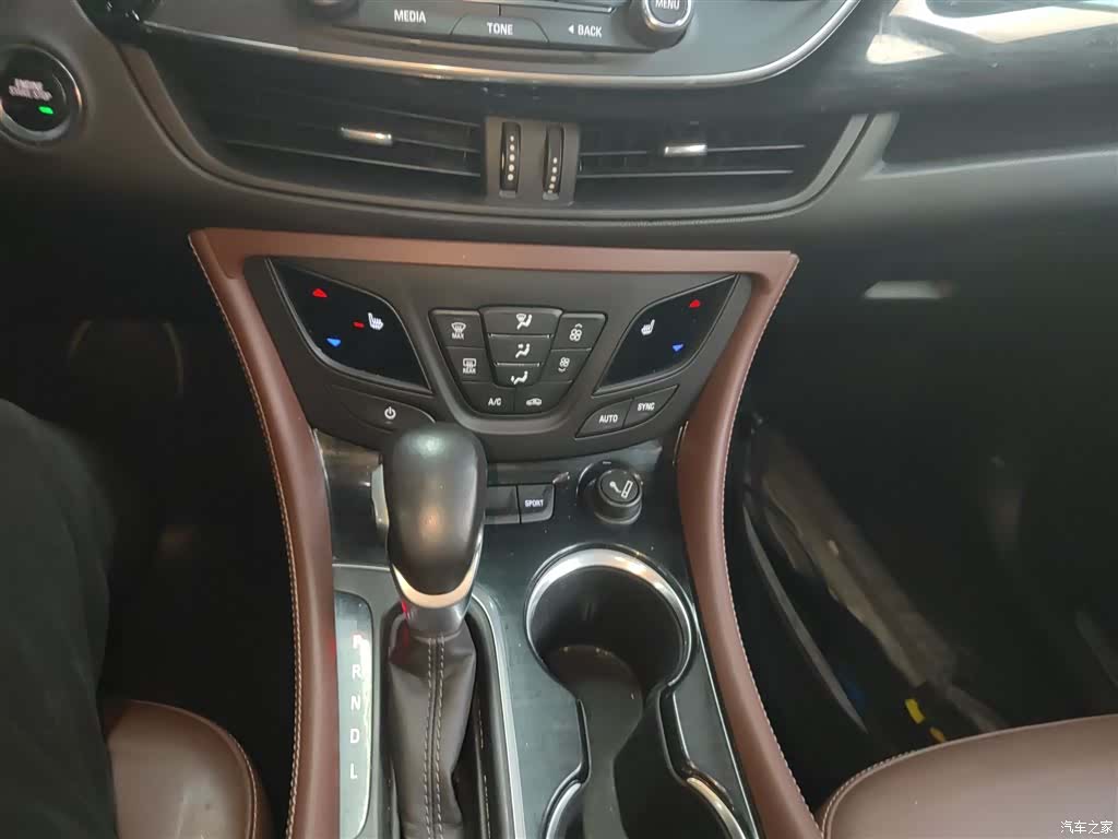 Buick Envision Plus, 2019 10