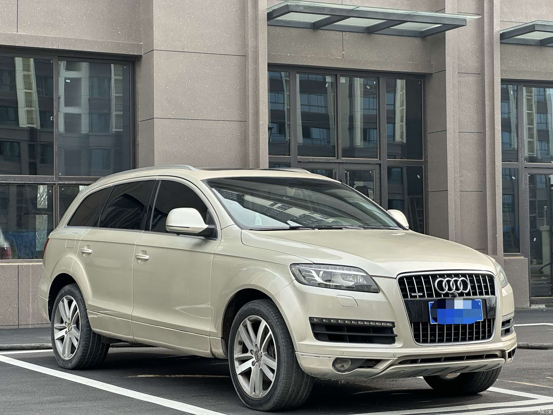 Audi Q7, 2008 1