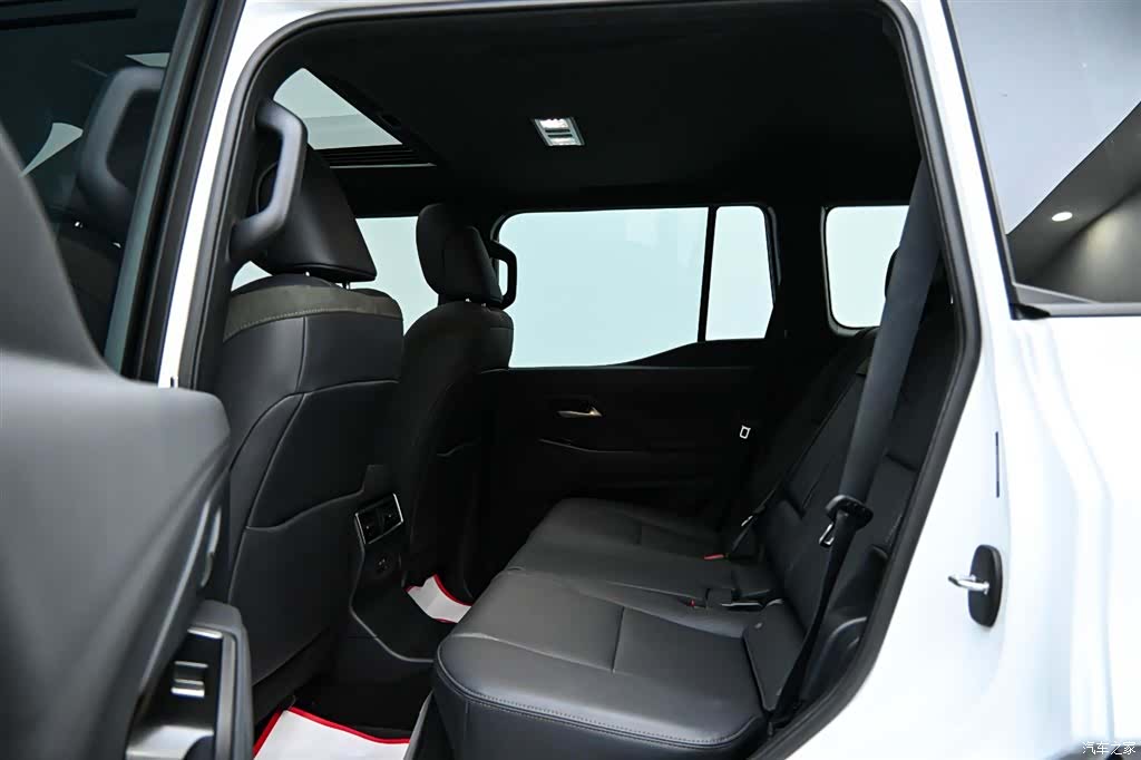 Lexus GX, 2024 10