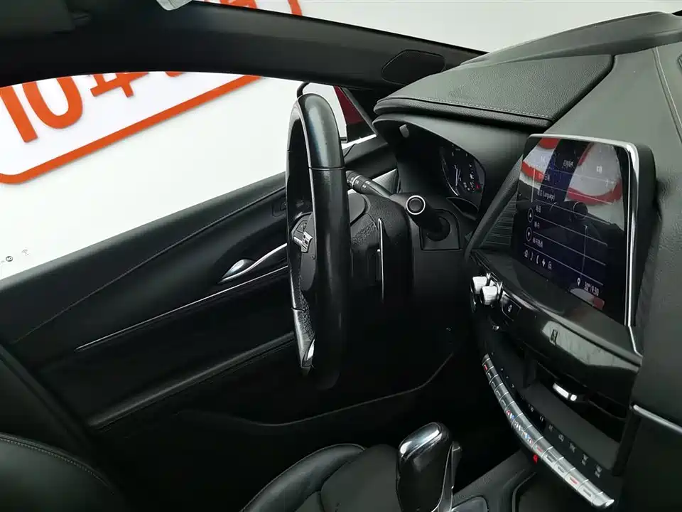Cadillac CT4