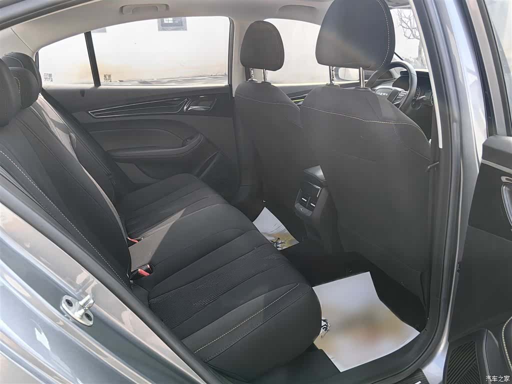 Roewe i5, 2022 16