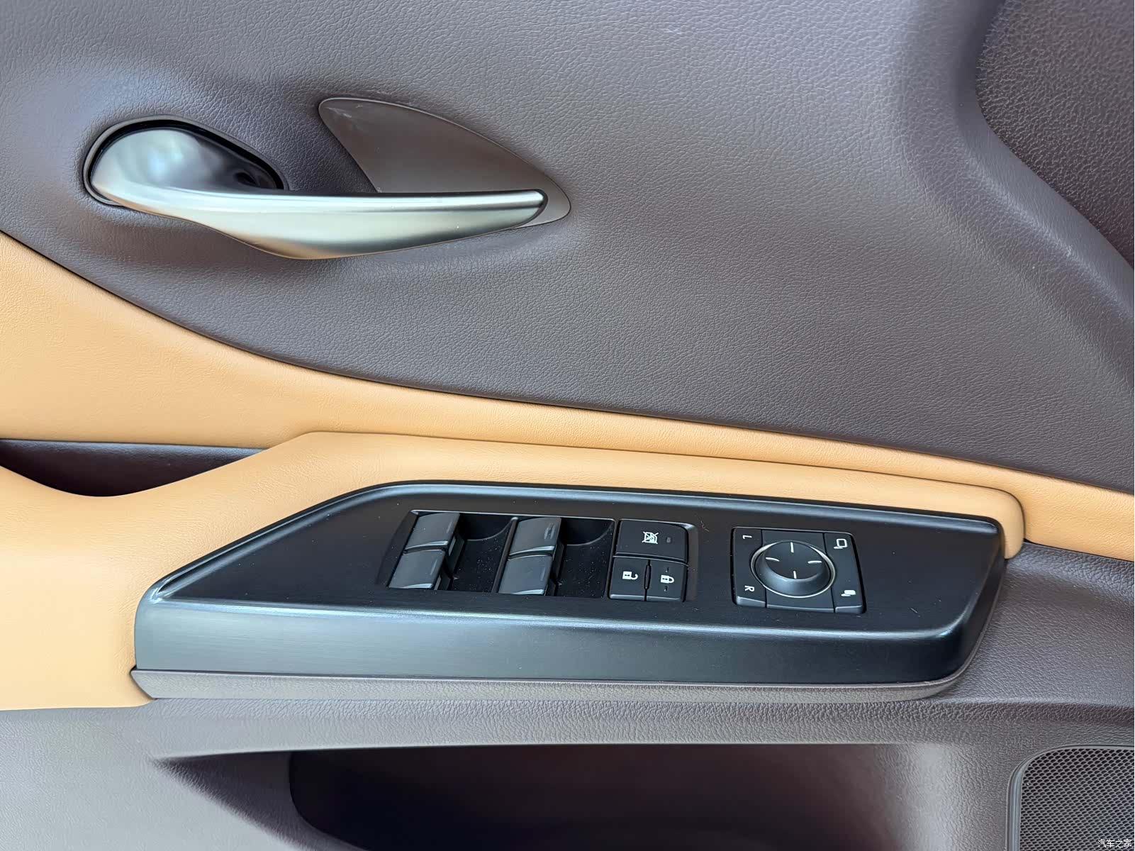 Lexus ES, 2019 8