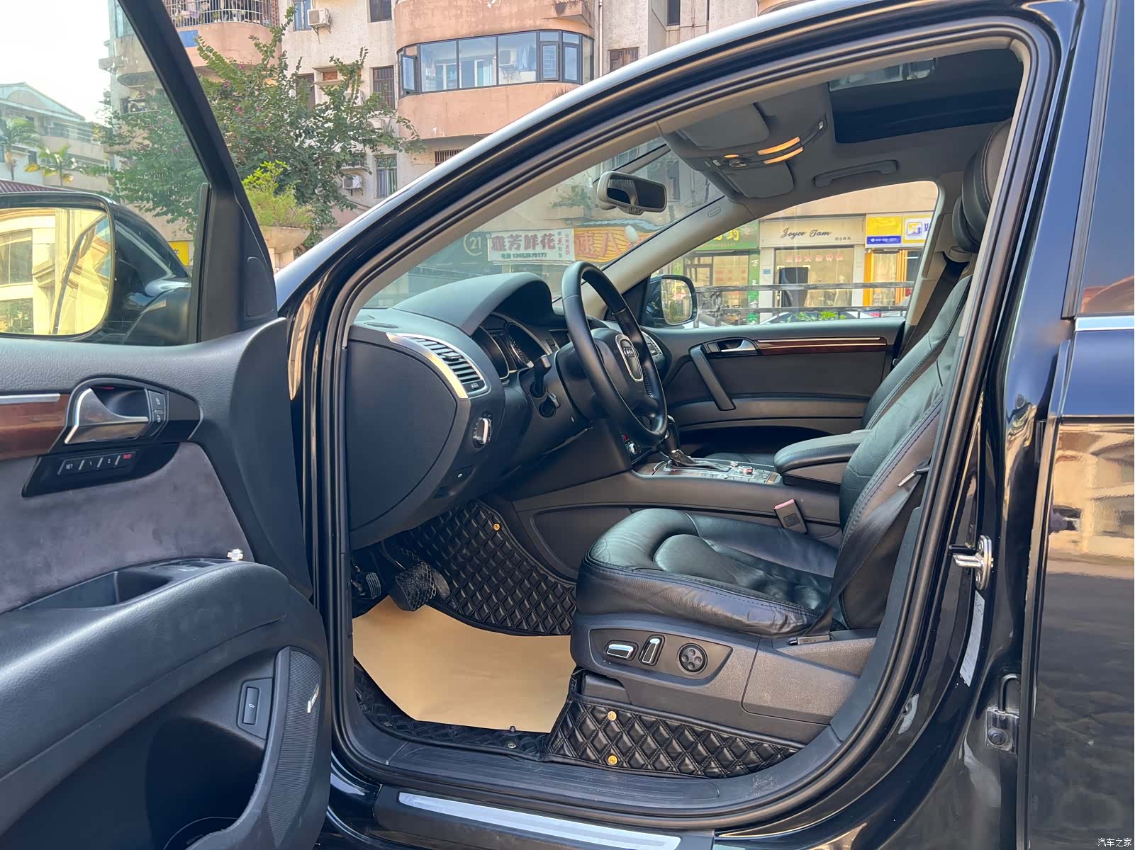 Audi Q7, 2011 9