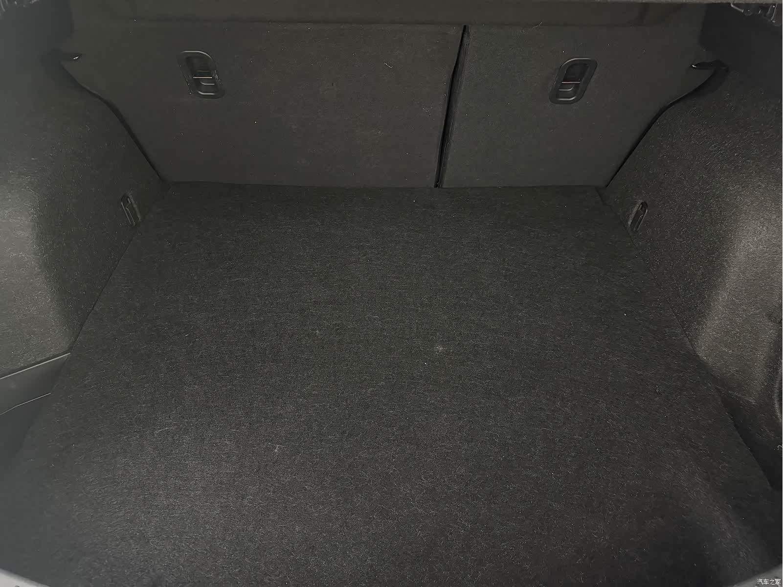Mazda CX-4, 2023 14