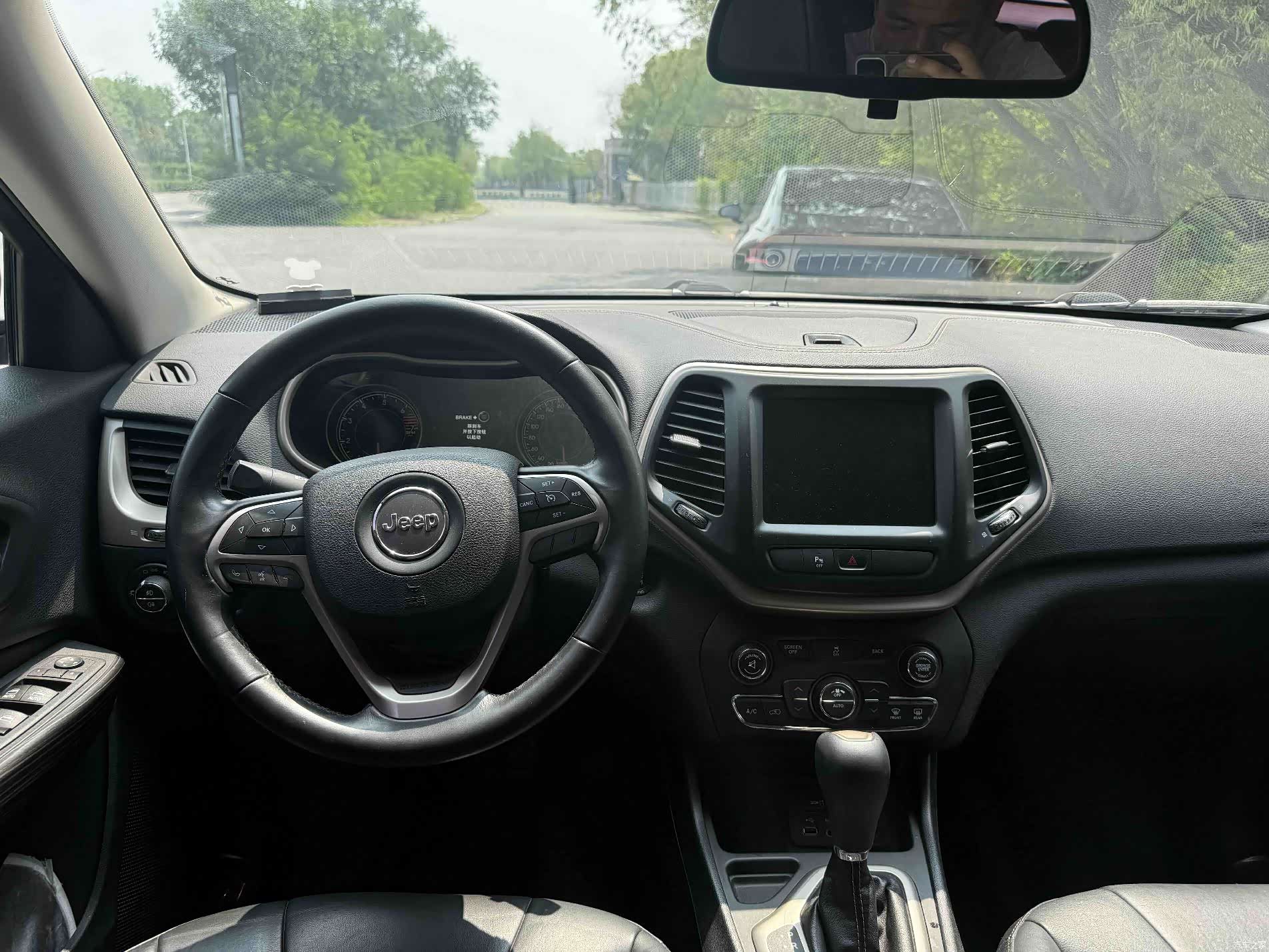 Jeep Cherokee, 2017 4