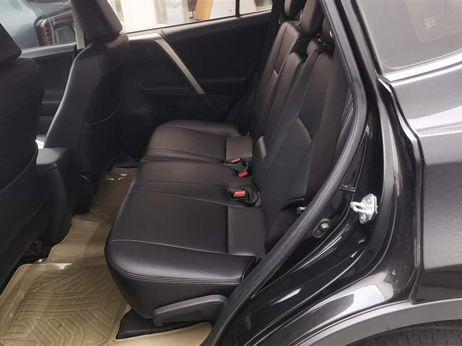 Toyota RAV4 Rongfang