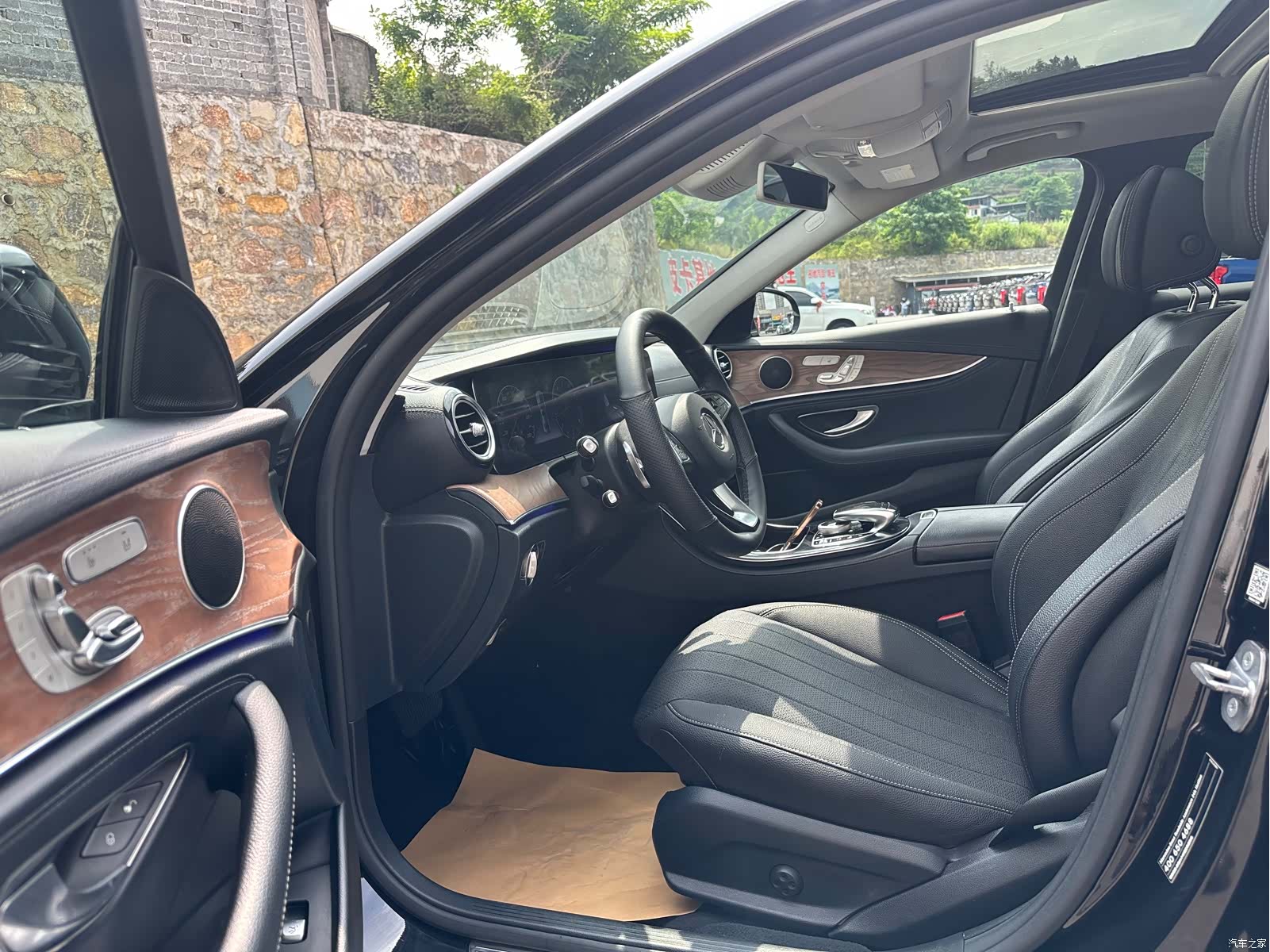 Mercedes-Benz E-Class, 2017 4