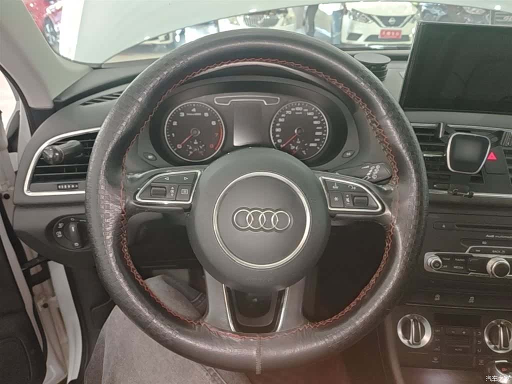 Audi Q3, 2016 11