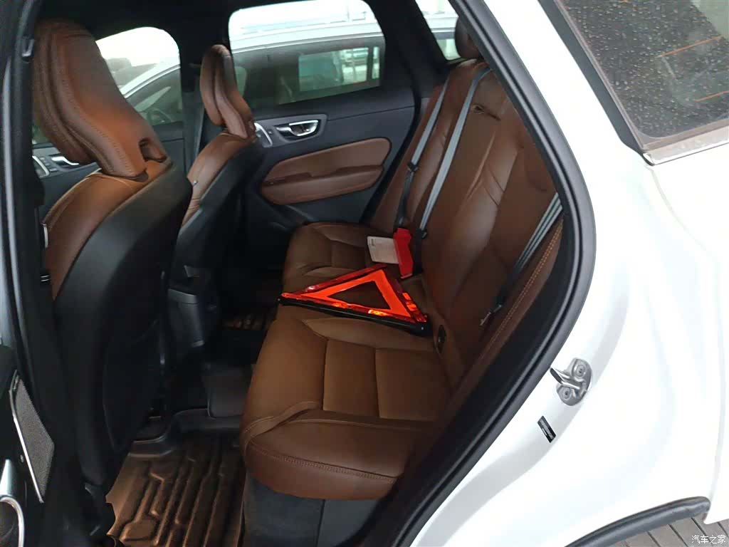 Volvo XC60, 2024 17