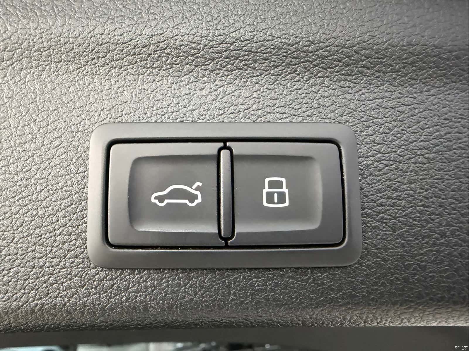 Audi Q3, 2022 10