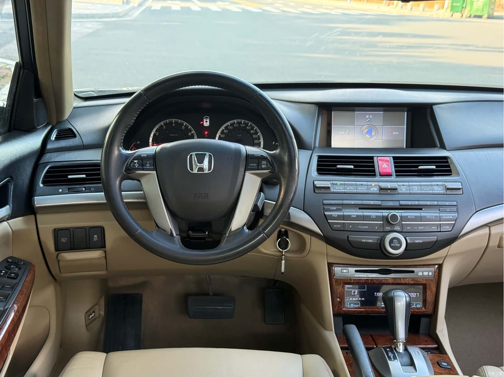 Honda Accord, 2011 7