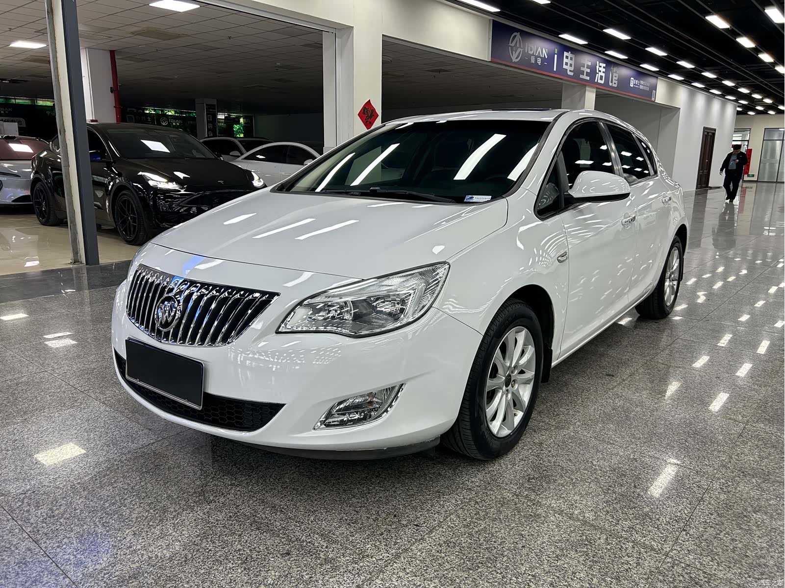 Buick XT, 2013 1