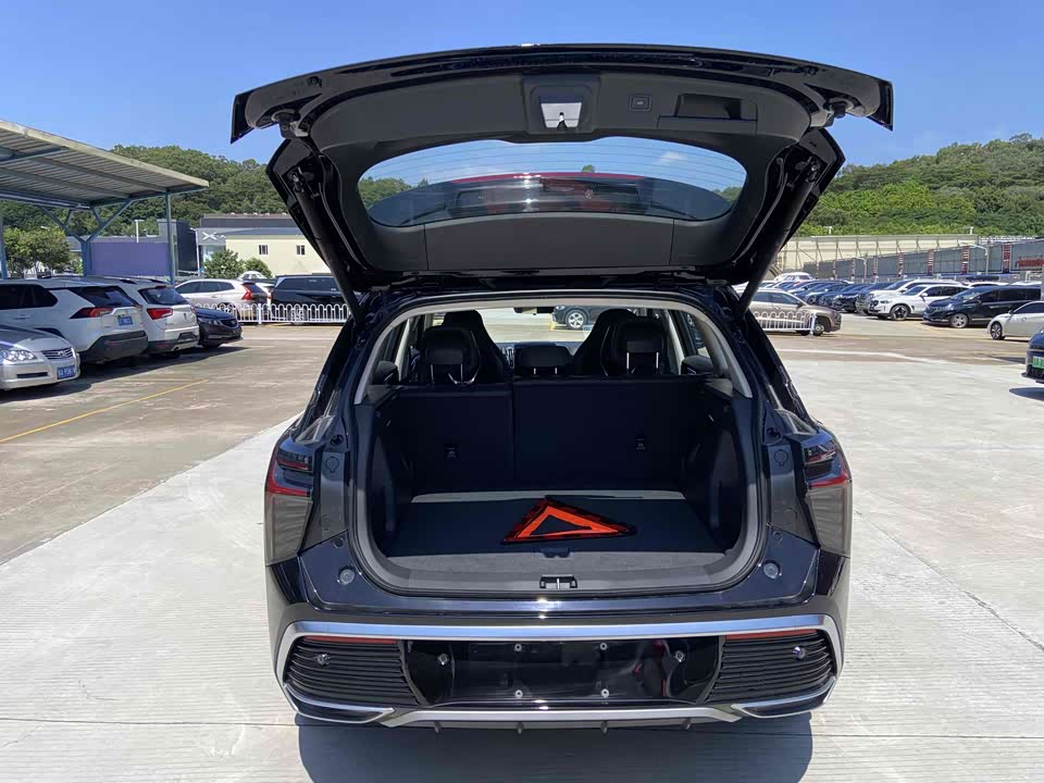 Hongqi HS3 PHEV