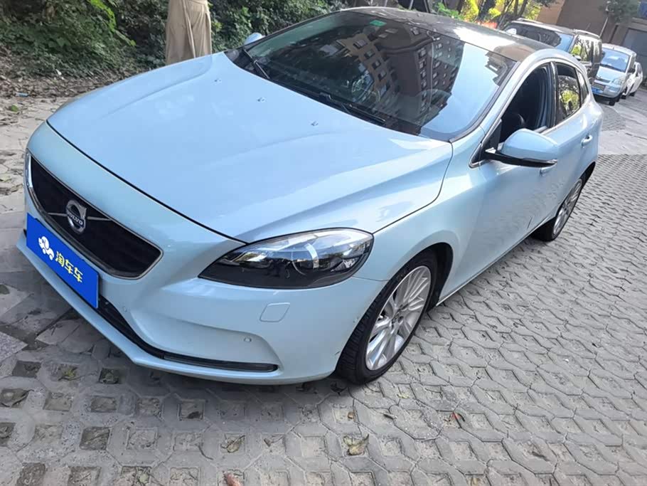 Volvo V40