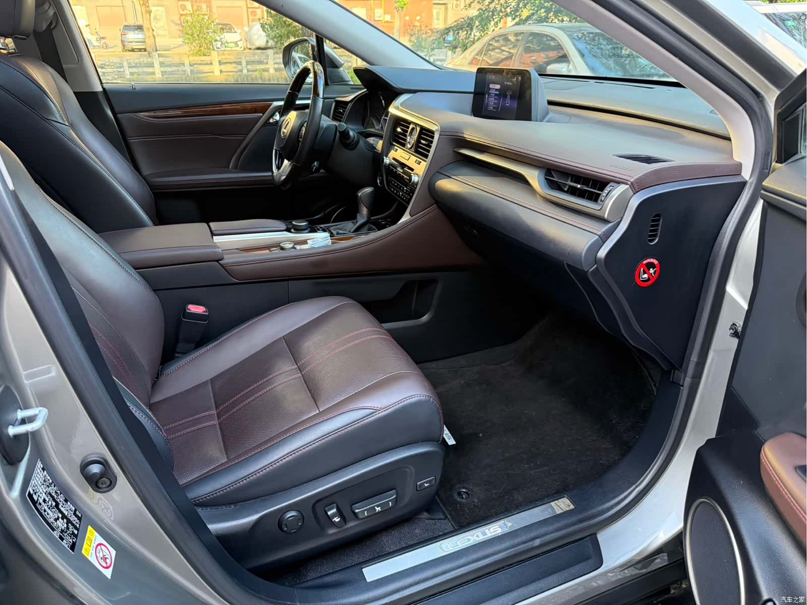 Lexus RX, 2018 9