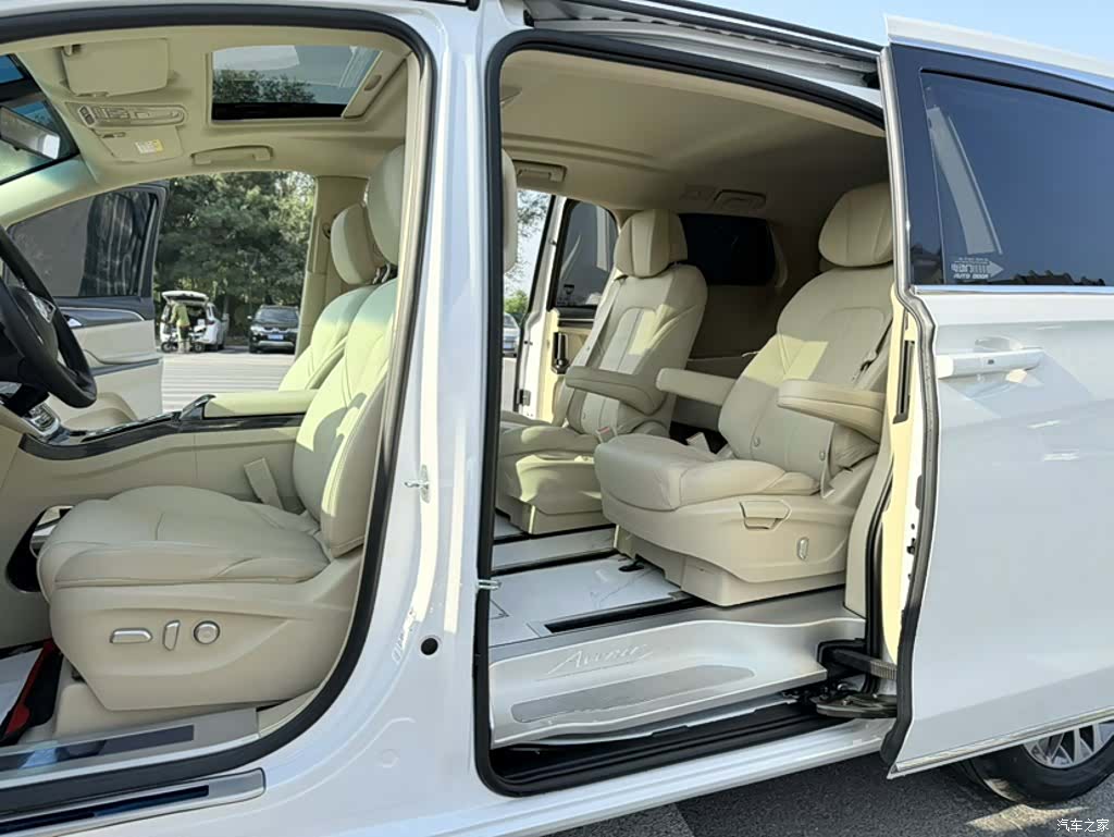 Buick GL8, 2024 12