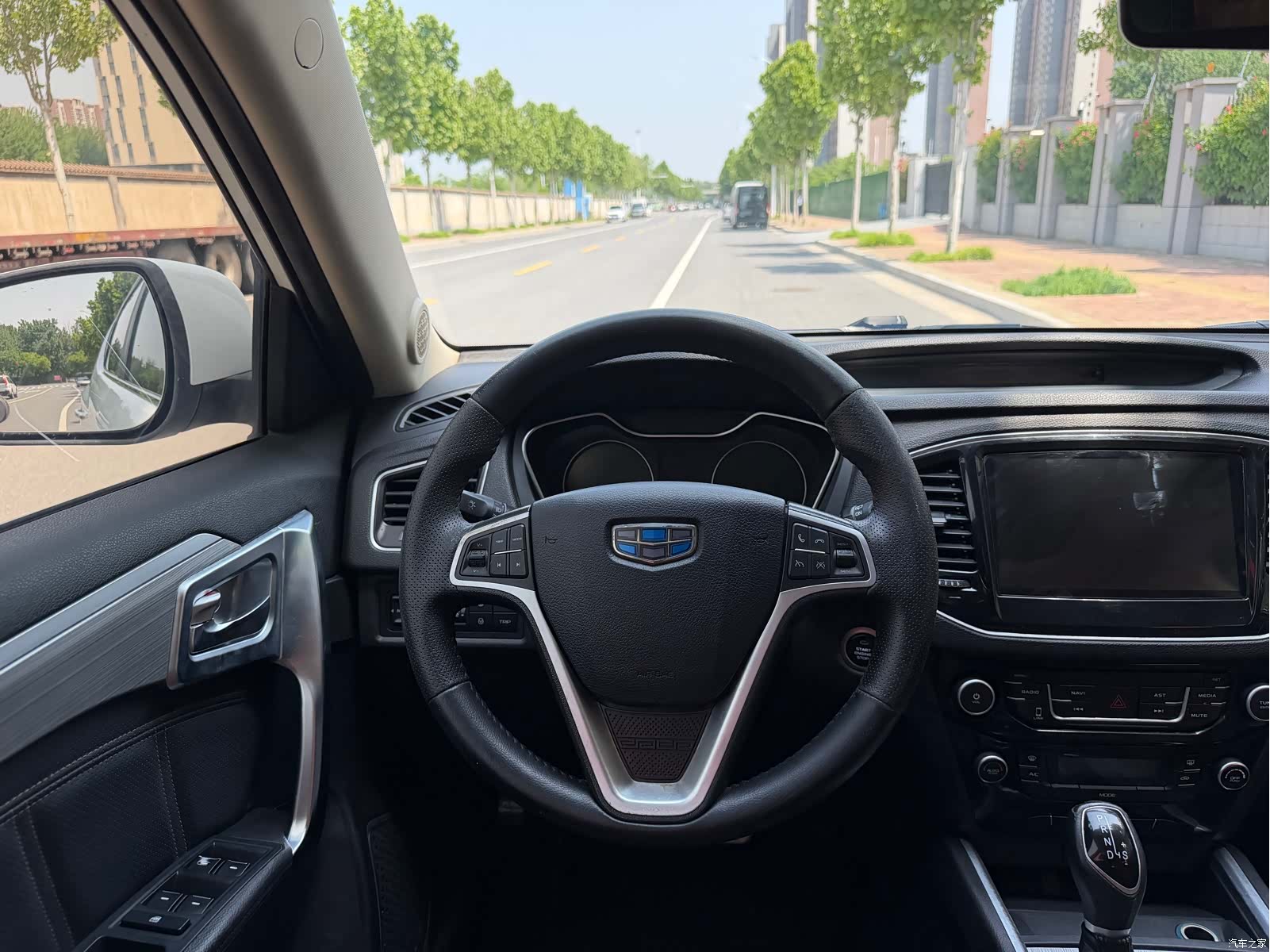 Geely X6, 2018 9