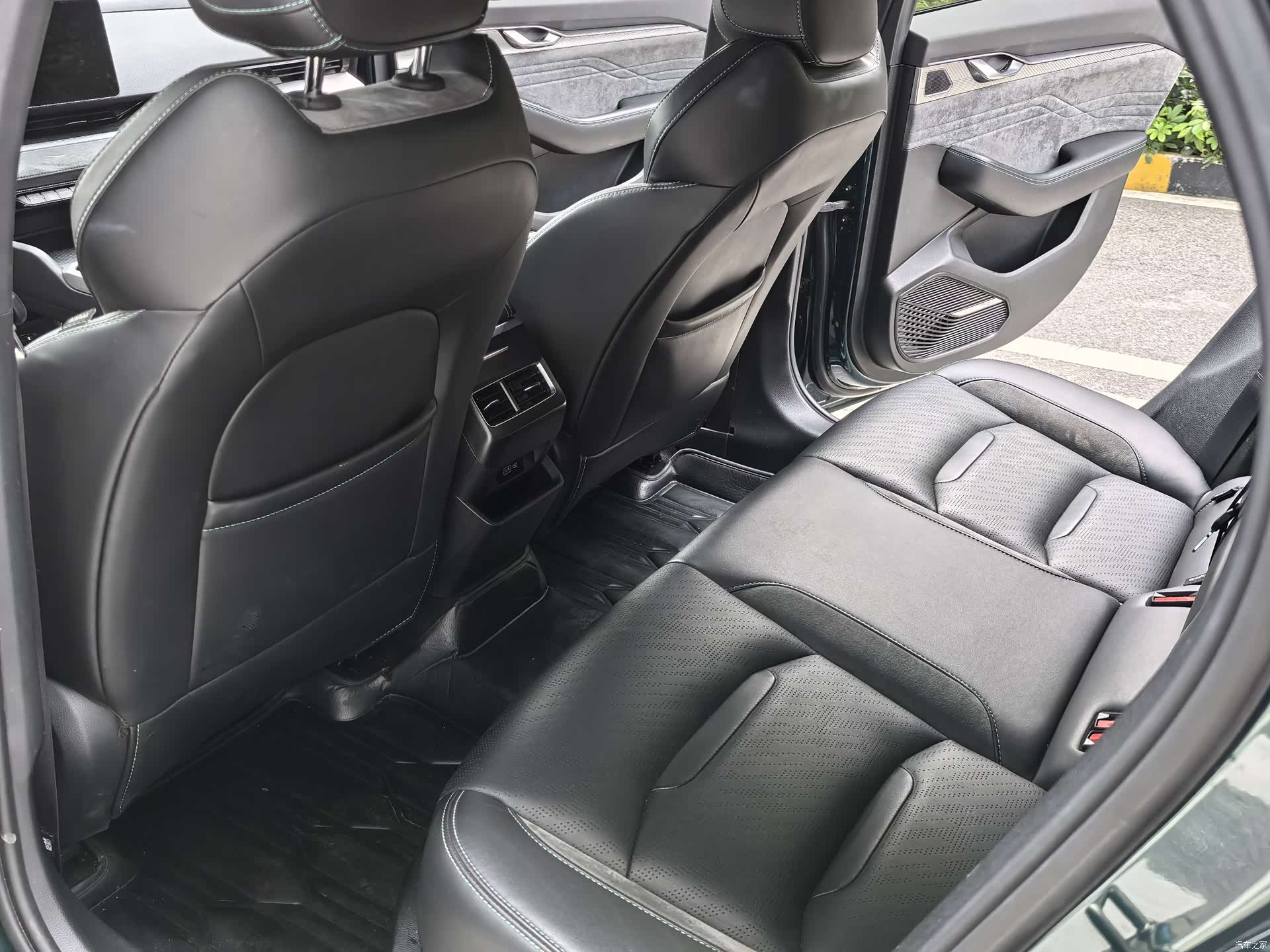 Geely Preface, 2022 12