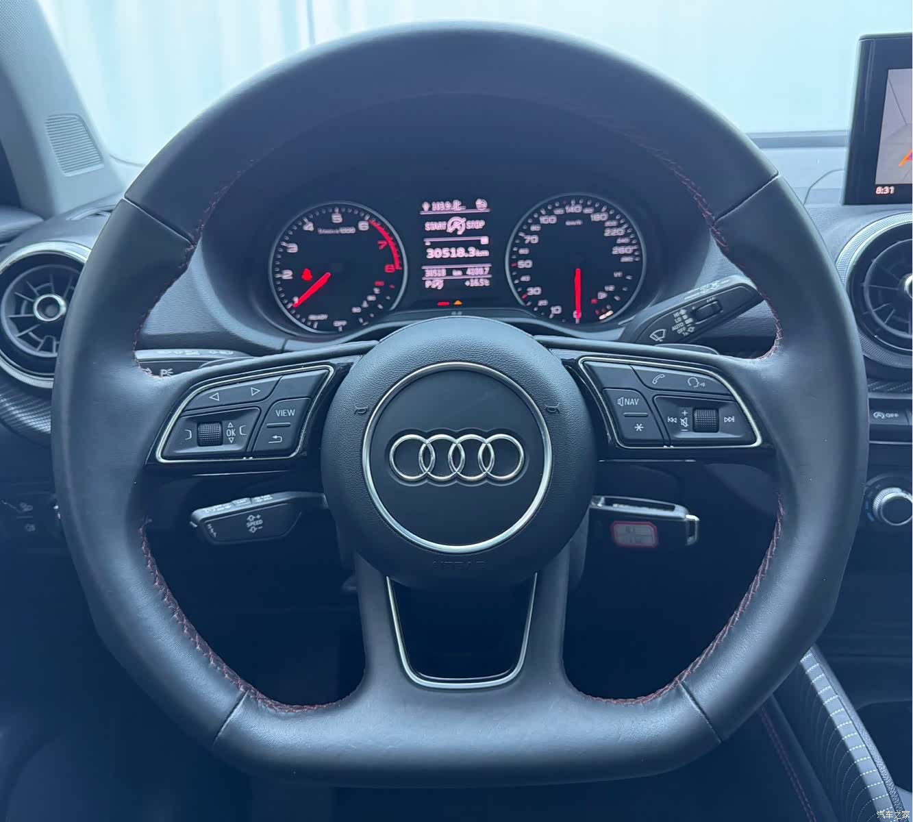 Audi Q2L, 2022 13