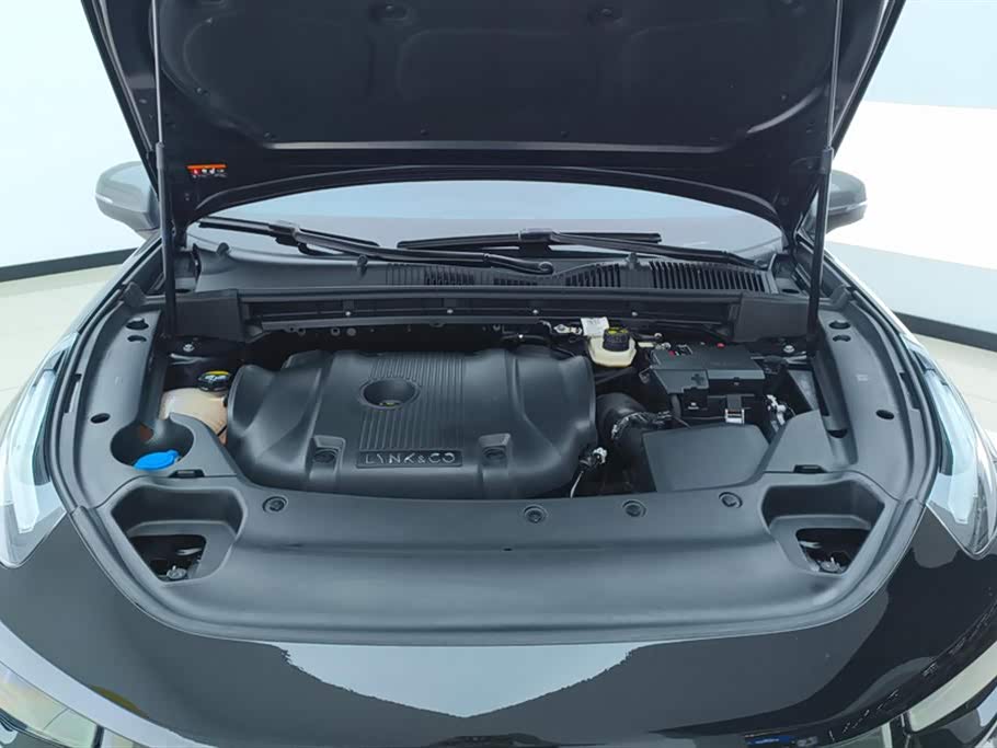 Lynk & Co 02 Hatchback