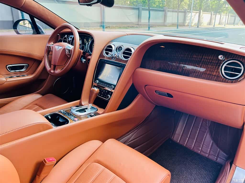 Bentley Continental GT, 2013 все фото