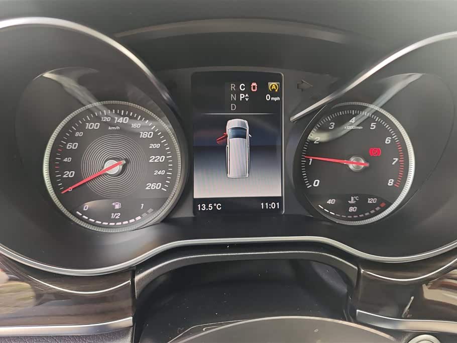 Mercedes-Benz V-class