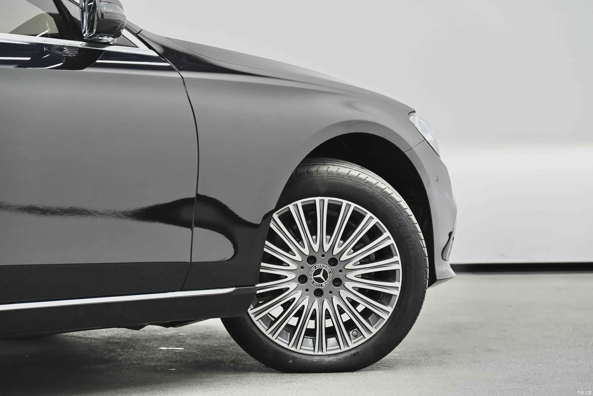 Mercedes-Benz E-Class, 2022 10