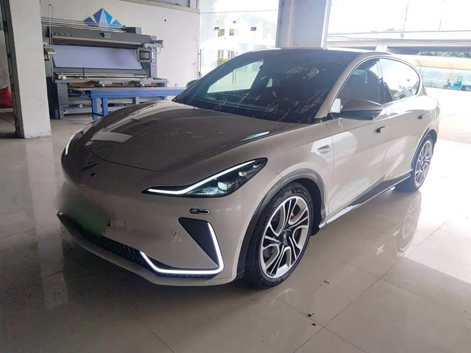 IM Motors Zhiji LS7 IM Motors Zhiji LS7