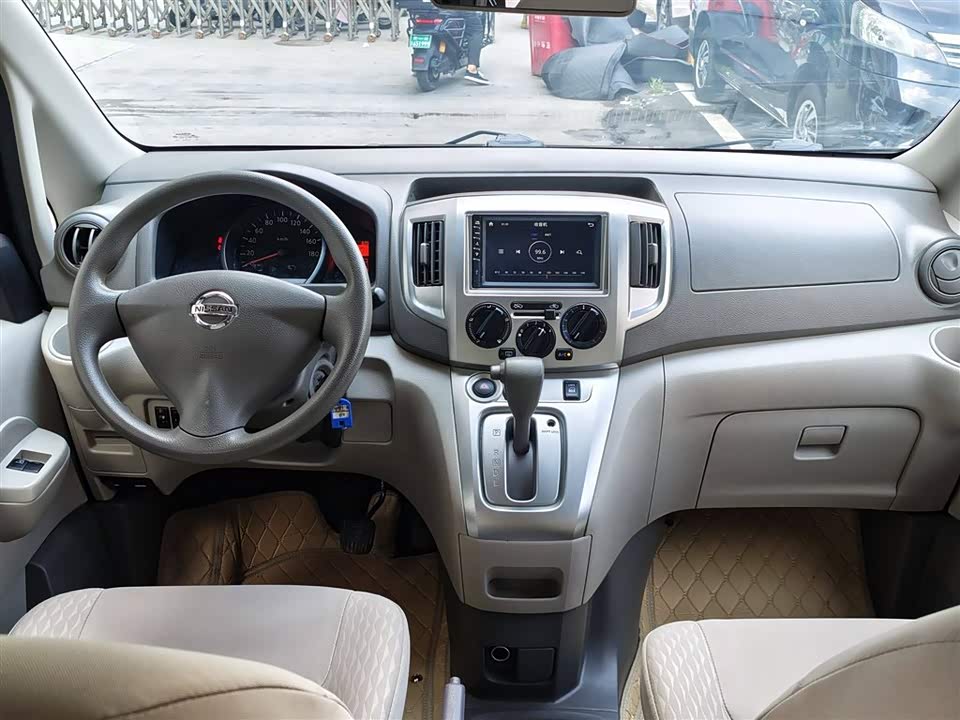 Nissan NV200 Nissan NV200