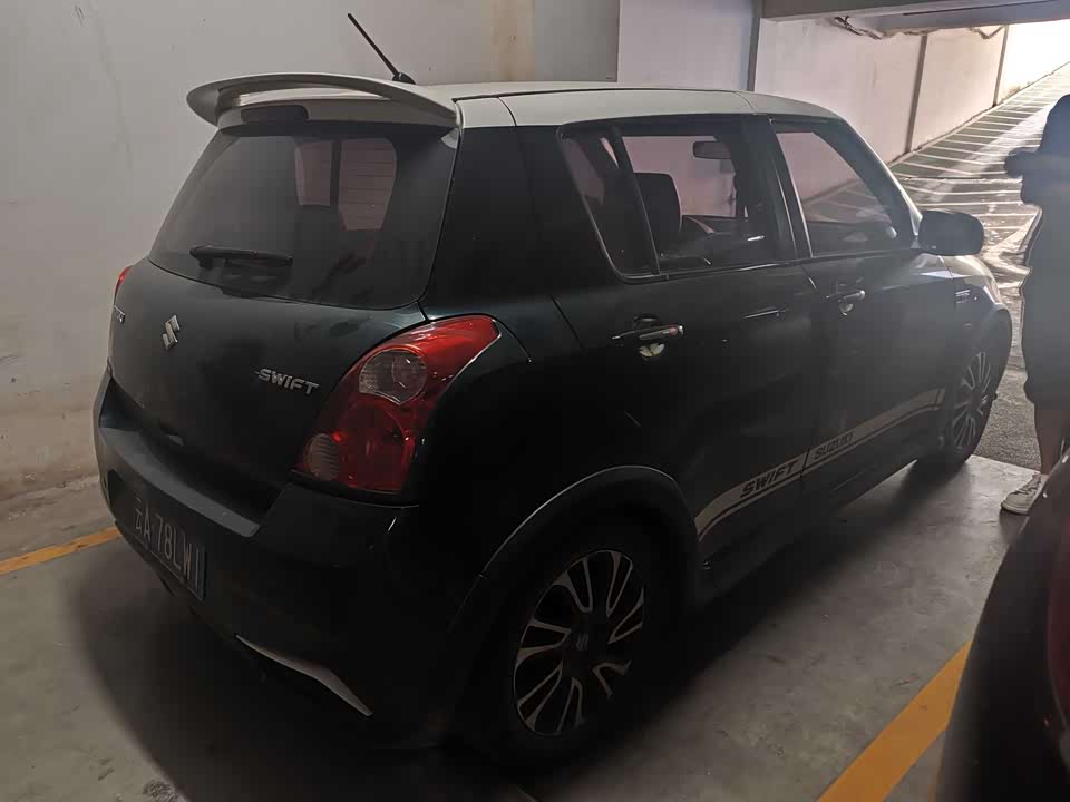 Suzuki Swift Suzuki Swift