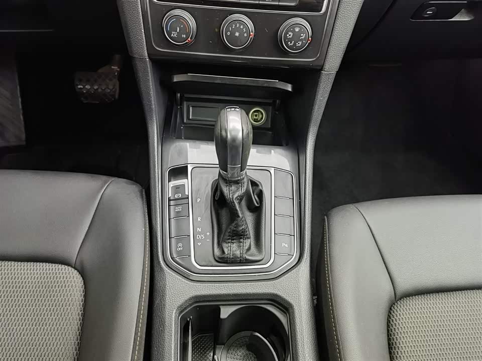 Volkswagen Golf*Jiayu