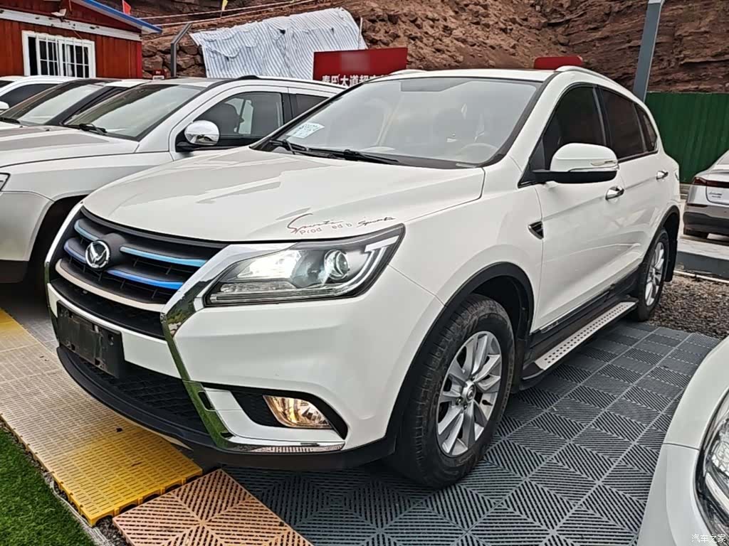 BAIC S6, 2017 1