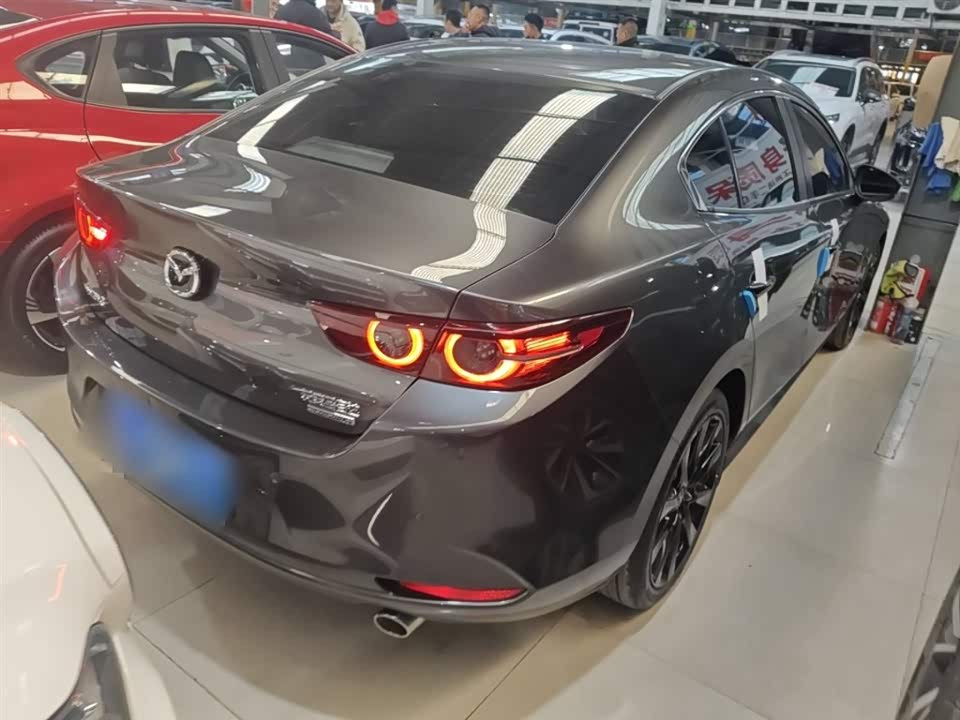 Mazda 3 Angkesaila
