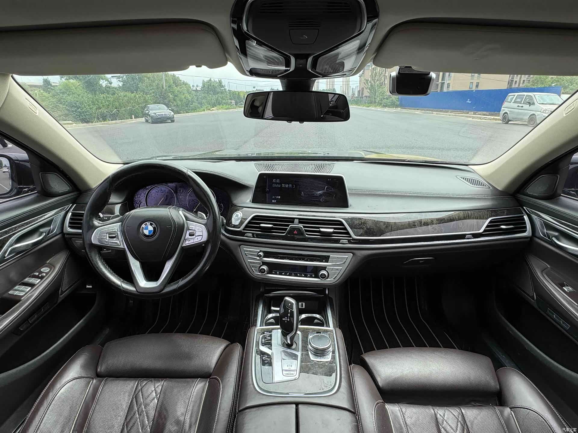 BMW 7 Series, 2017 все фото