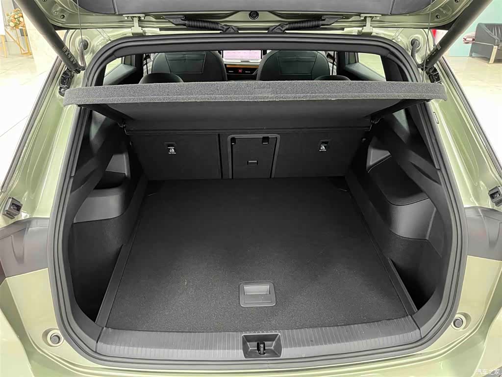 Volkswagen Tayron, 2025 16